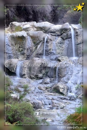 Kakahi Falls