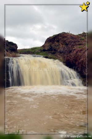 Pokeno Waterfalls